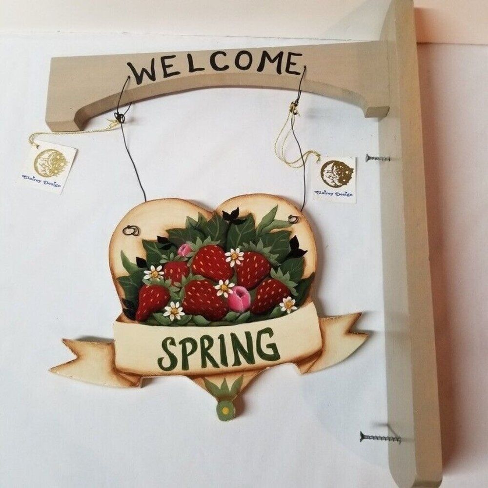 Welcome Spring Wood Wall Hanger Sign Heart Strawberries Country